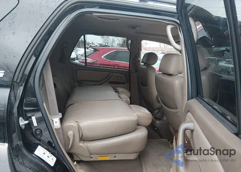 2002 Toyota Sequoia Sr5 V8 z USA, uszkodzony, nr VIN 5TDBT44AX2S081826